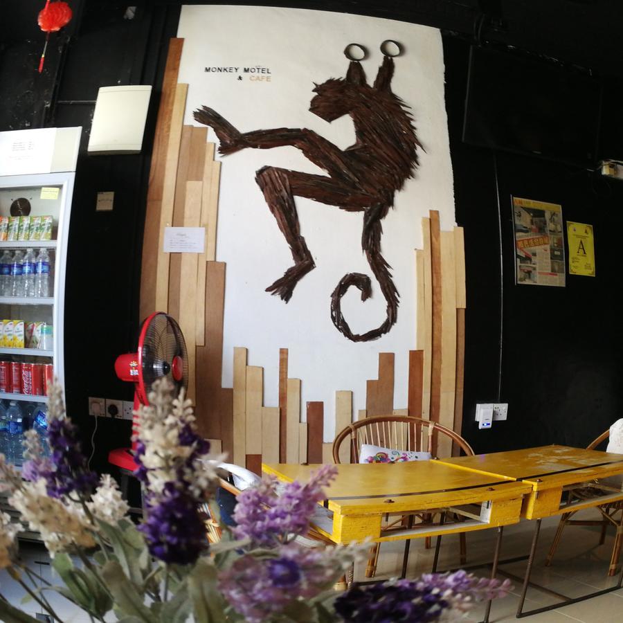 Monkey Motel Cafe Malacca Bagian luar foto