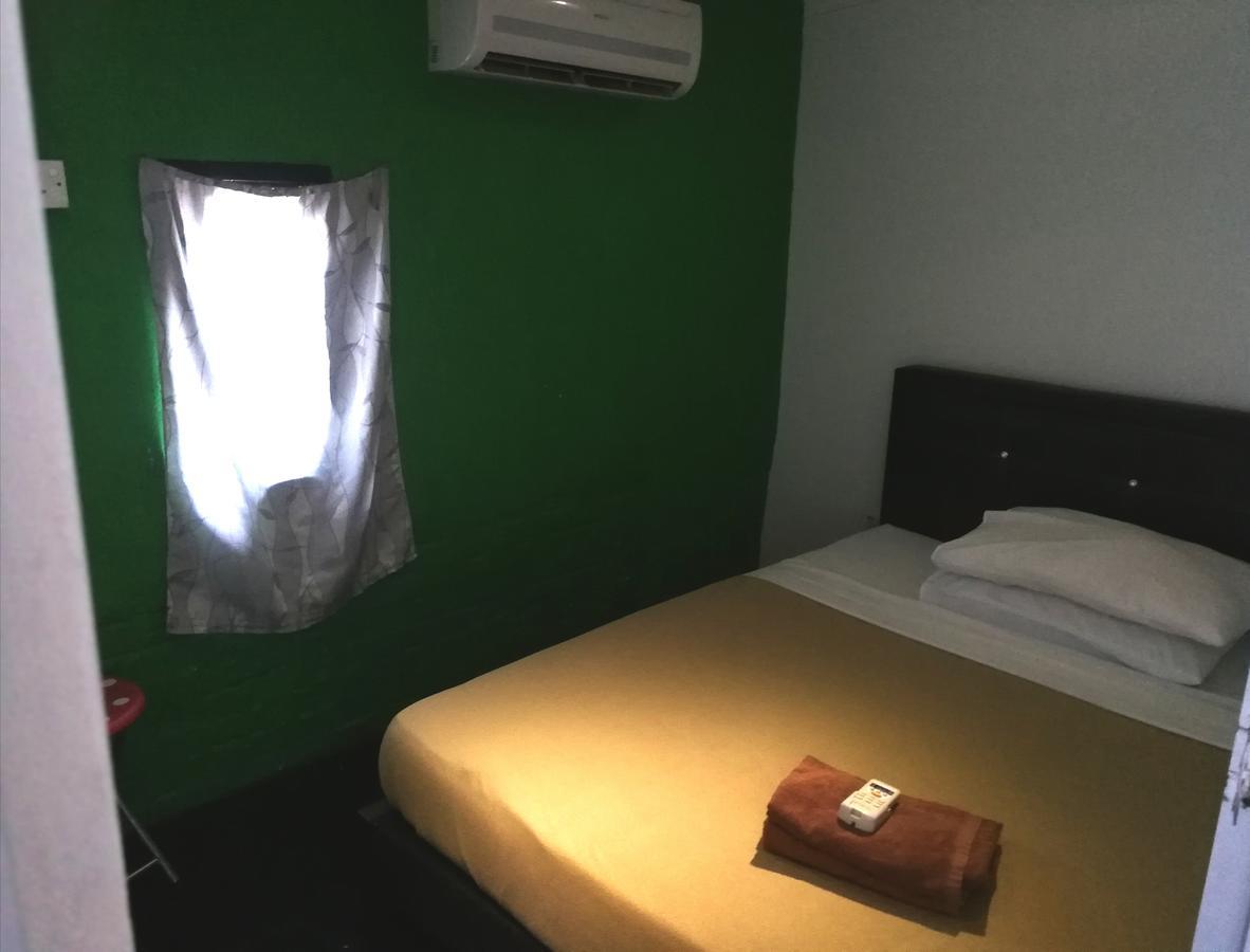 Monkey Motel Cafe Malacca Bagian luar foto