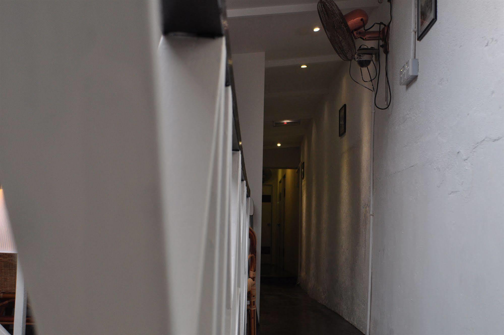 Monkey Motel Cafe Malacca Bagian luar foto